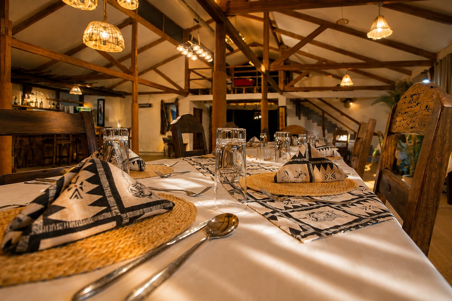 Dining service details